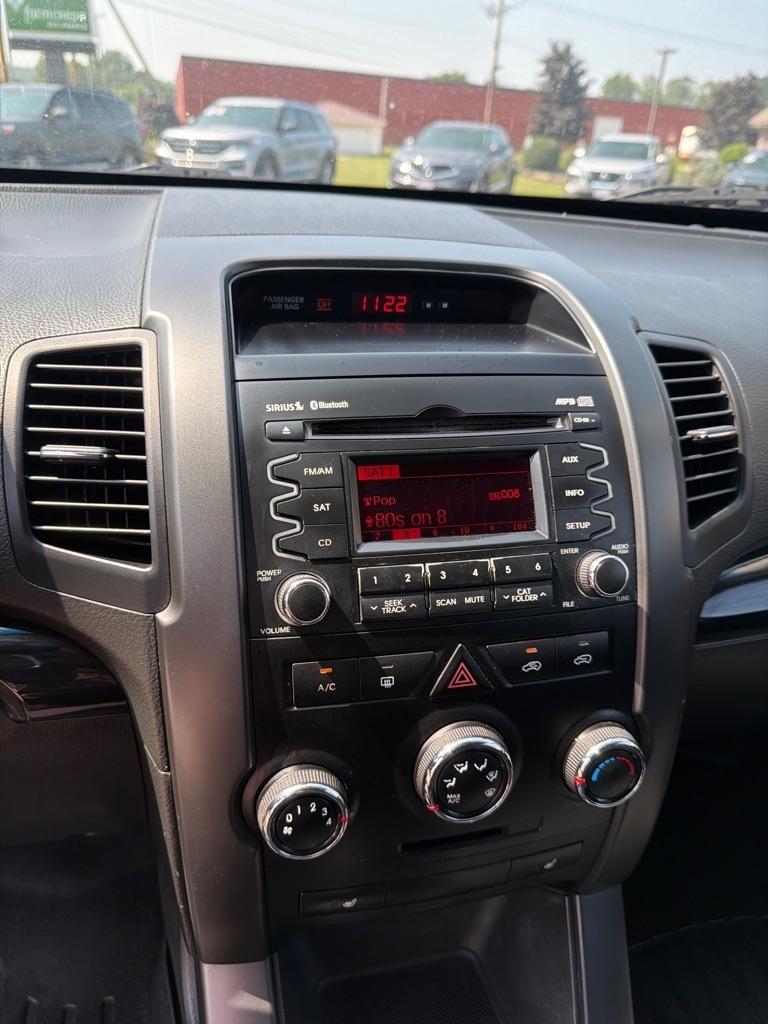 Kia Sorento 2WD 4dr I4 LX 2011