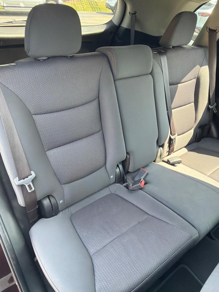 Kia Sorento 2WD 4dr I4 LX 2011