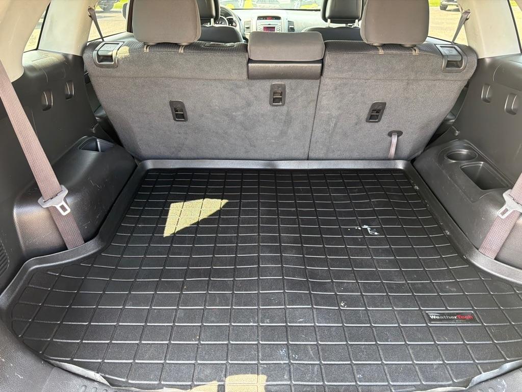 Kia Sorento 2WD 4dr I4 LX 2011