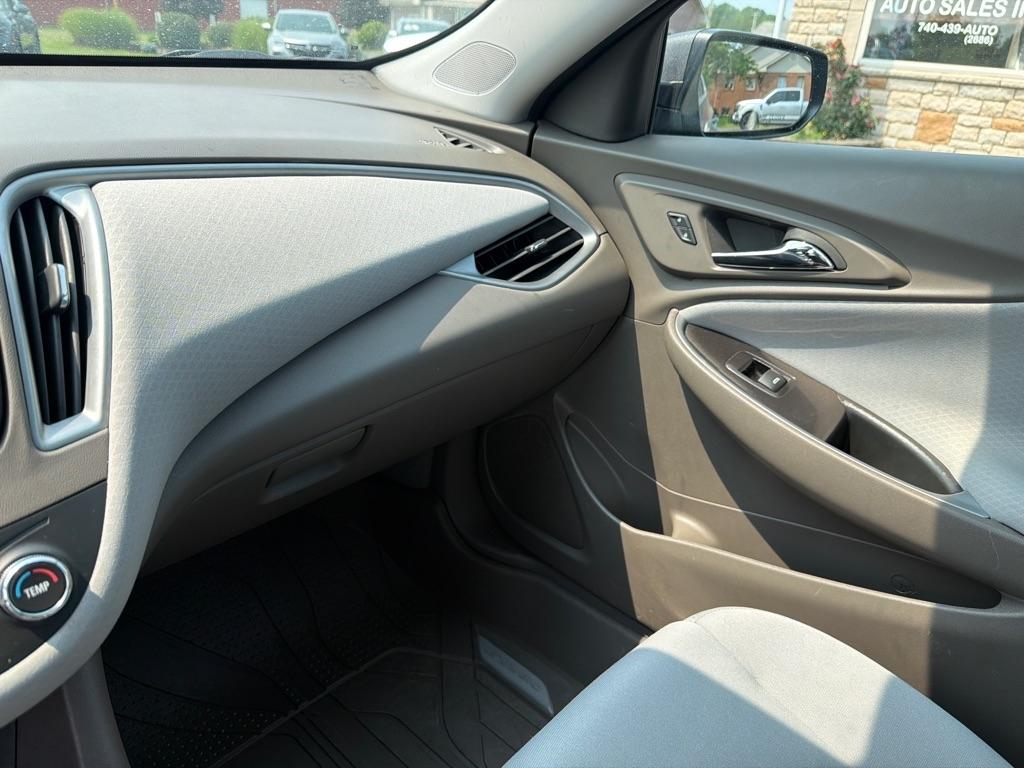 Chevrolet Malibu 4dr Sdn LS w/1FL 2024