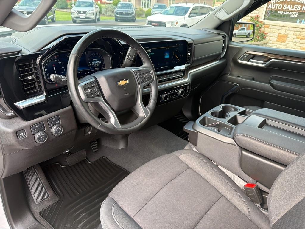 Chevrolet Silverado 1500 4WD Crew Cab 147" LT w/2FL 2024
