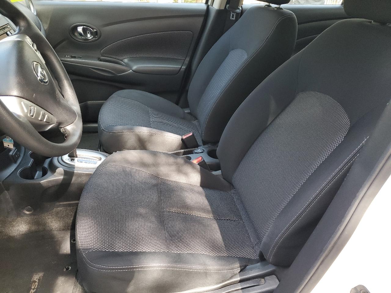Nissan Versa 1.6 S 5M 2017