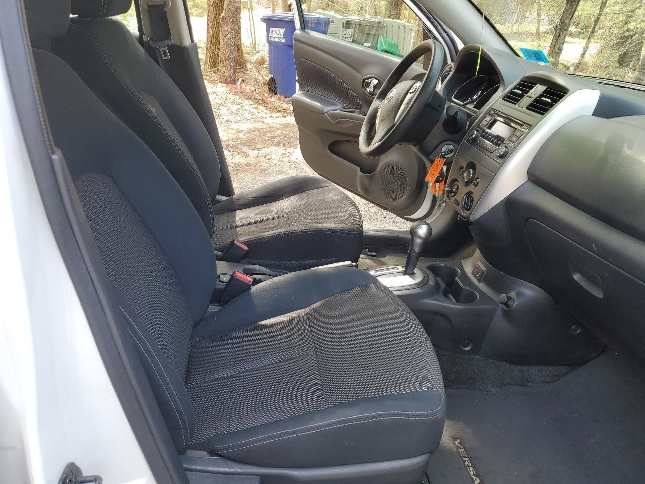 Nissan Versa 1.6 S 5M 2017