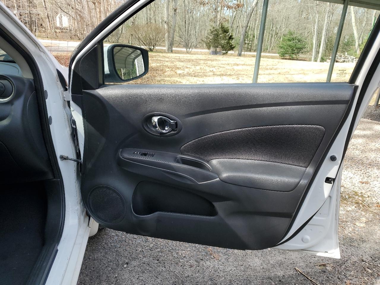 Nissan Versa 1.6 S 5M 2017