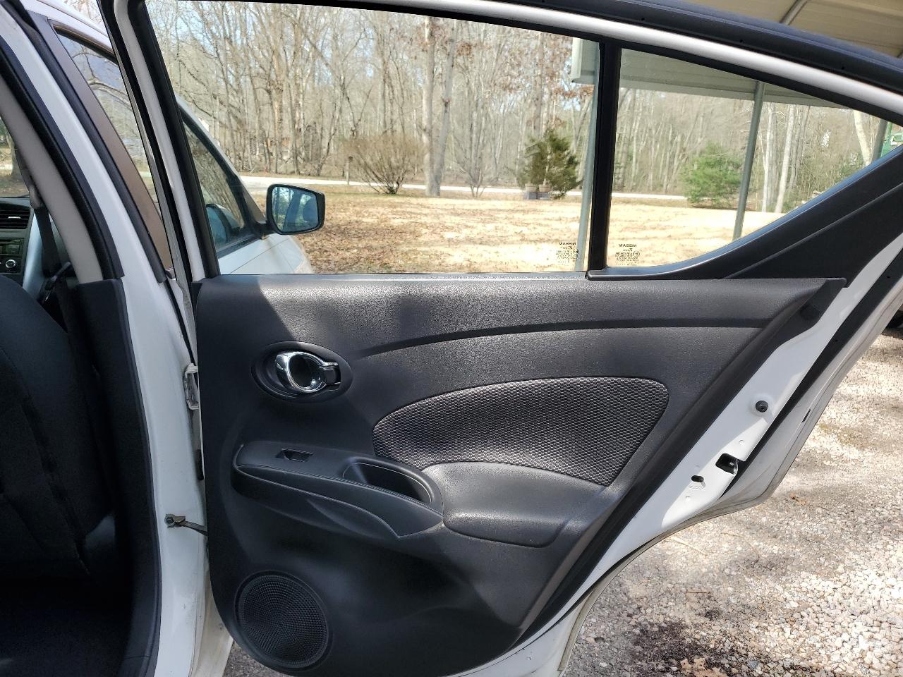 Nissan Versa 1.6 S 5M 2017