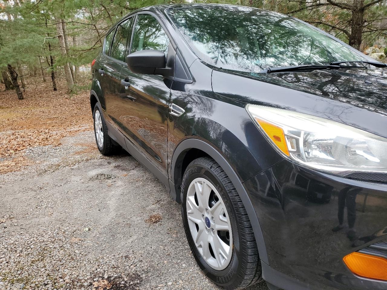 Ford Escape S FWD 2015