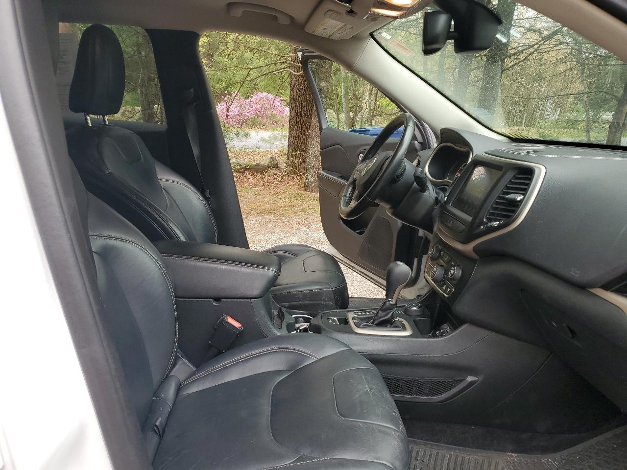Jeep Cherokee Latitude 4WD 2015