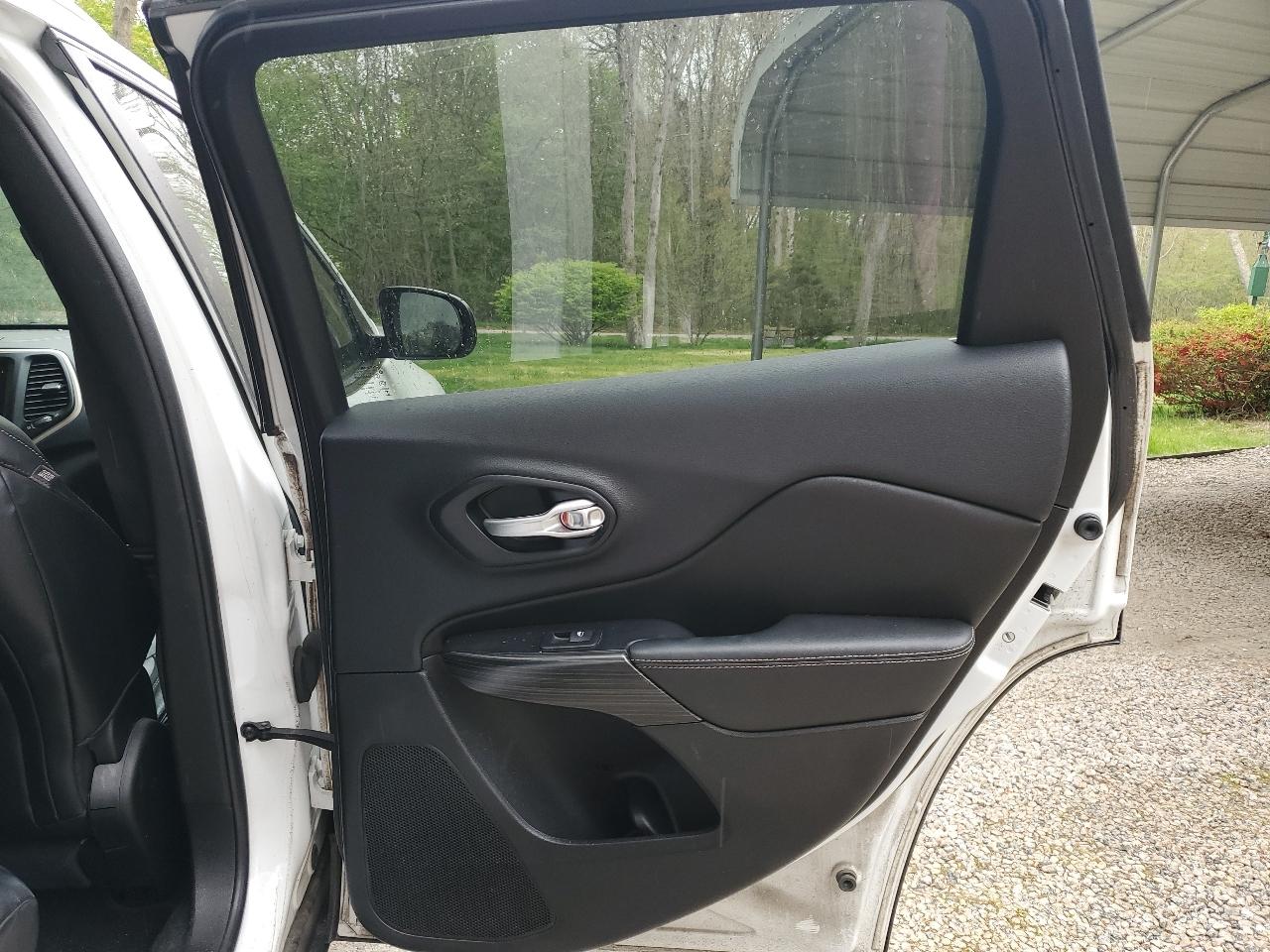 Jeep Cherokee Latitude 4WD 2015