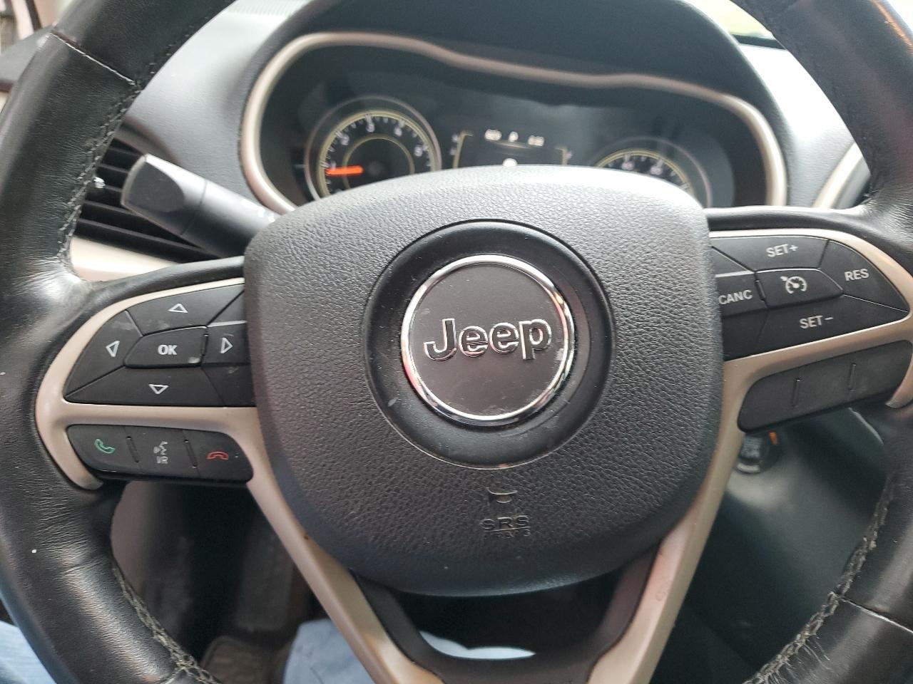 Jeep Cherokee Latitude 4WD 2015
