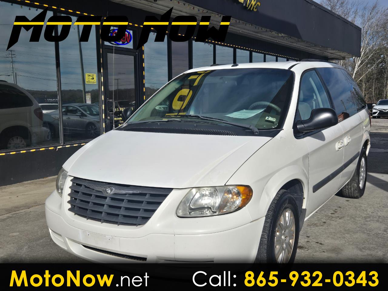 2006 Chrysler Town & Country Base