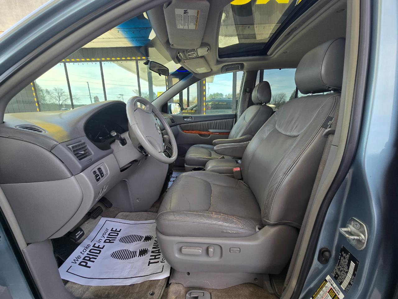 Toyota Sienna XLE FWD 2007