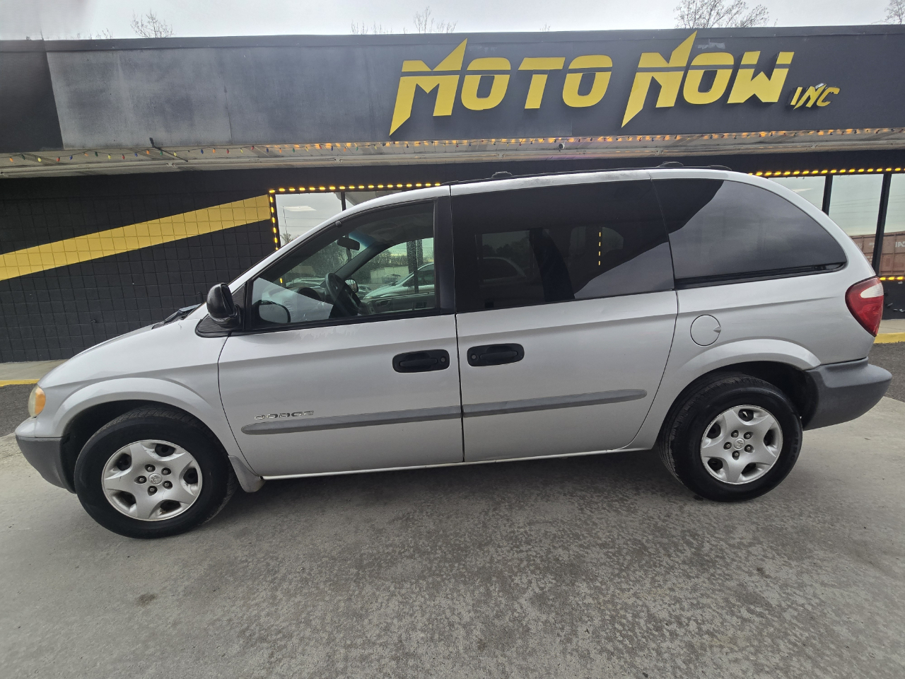 Dodge Caravan SE 2001