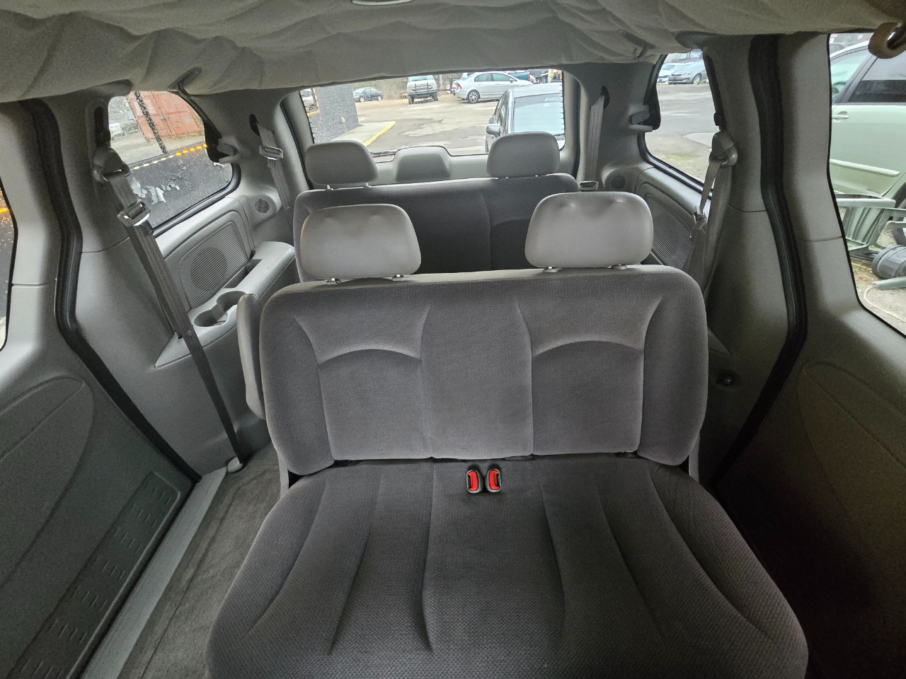 Dodge Caravan SE 2001