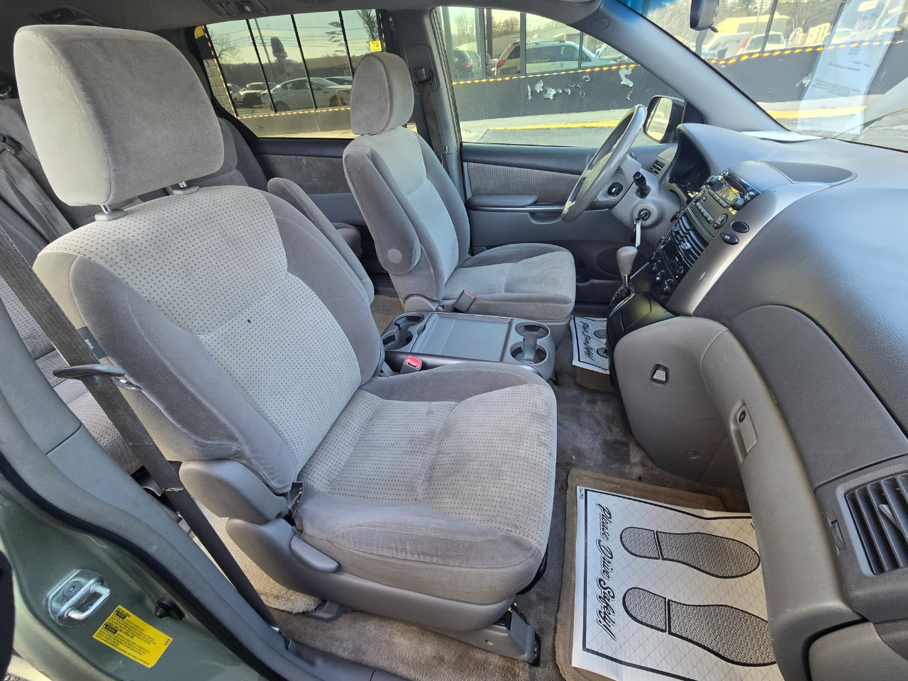 Toyota Sienna CE FWD 7-Passenger 2009