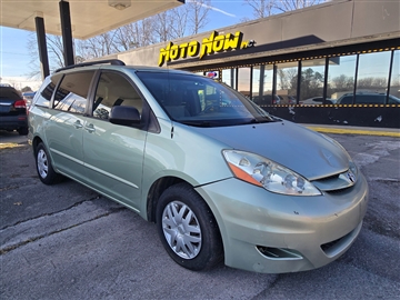 2009 Toyota Sienna CE FWD 7-Passenger