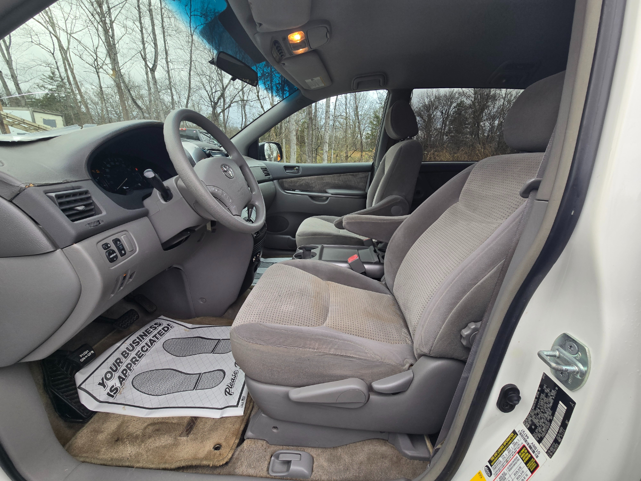 Toyota Sienna CE FWD 7-Passenger 2007