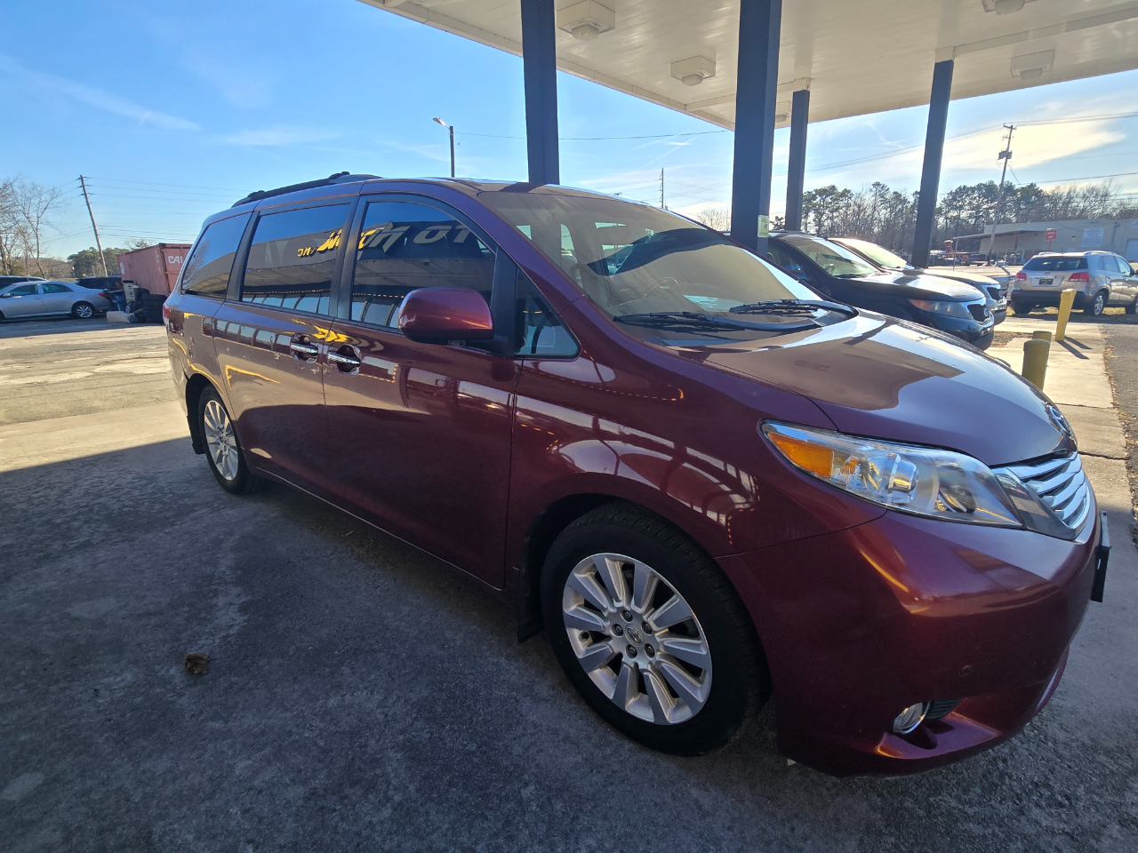Toyota Sienna XLE FWD 8-Passenger V6 2012