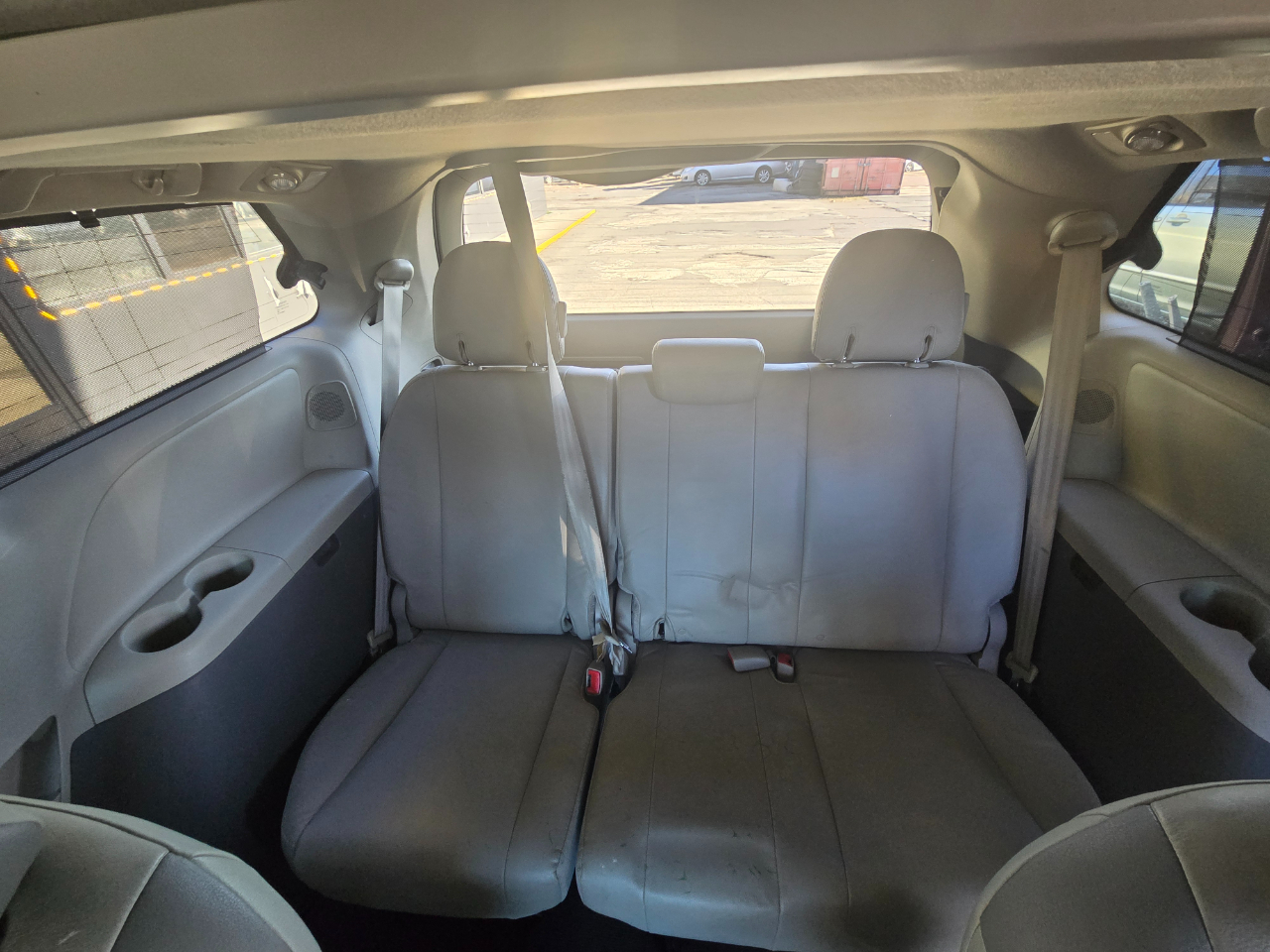Toyota Sienna XLE FWD 8-Passenger V6 2012