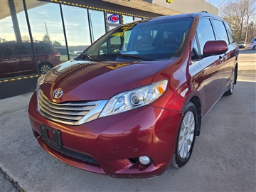 2012 Toyota Sienna XLE FWD 8-Passenger V6