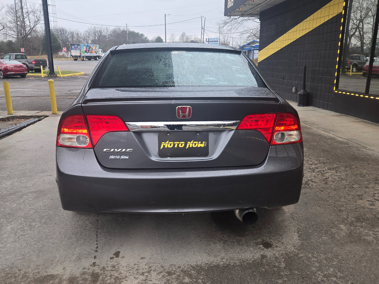 Honda Civic LX-S Sedan 5-Speed AT 2011