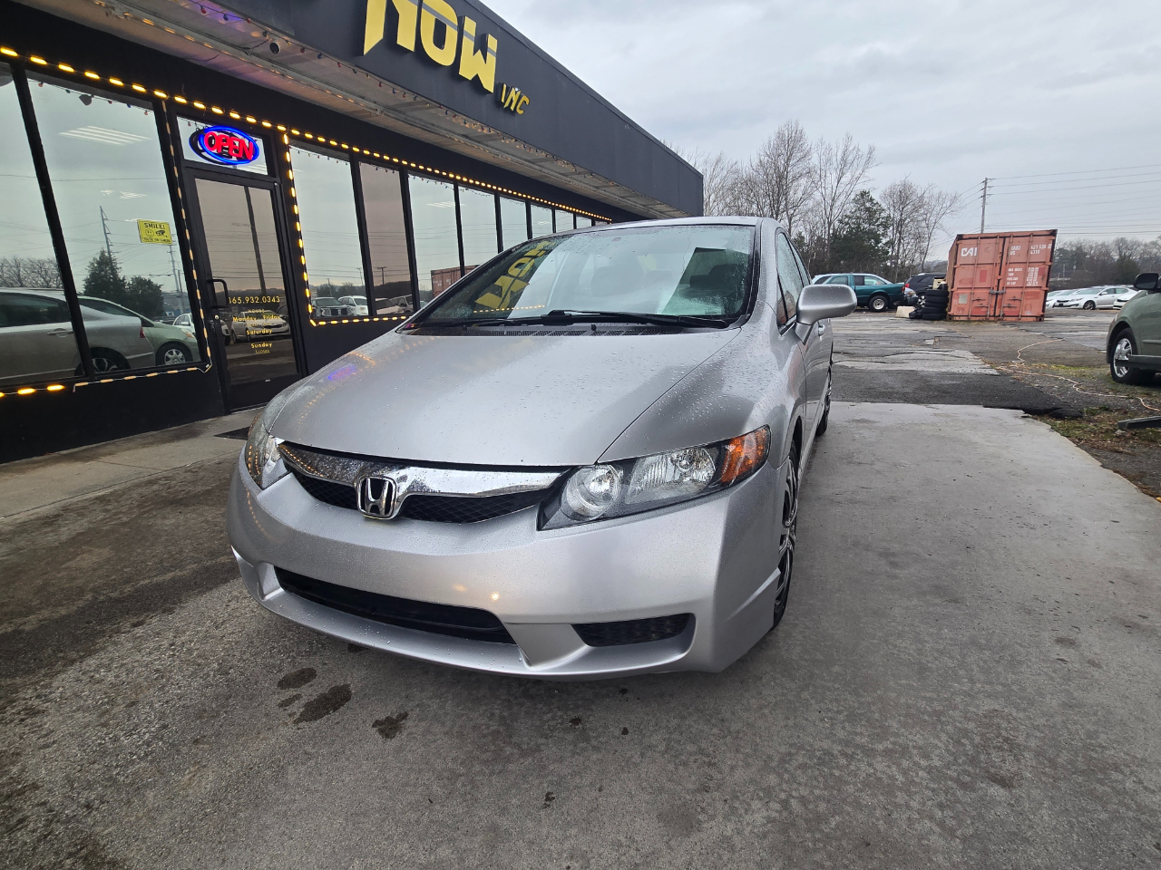 Honda Civic LX Sedan 5-Speed AT 2011