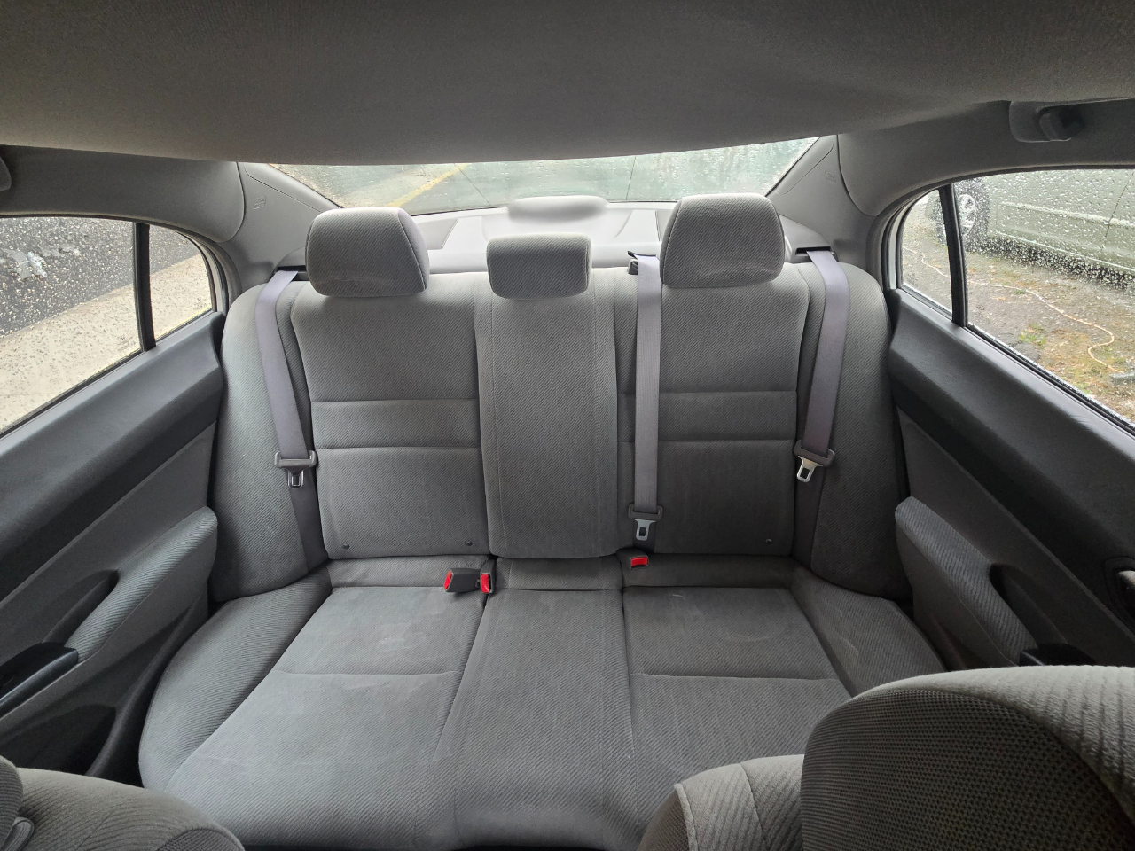 Honda Civic LX Sedan 5-Speed AT 2011