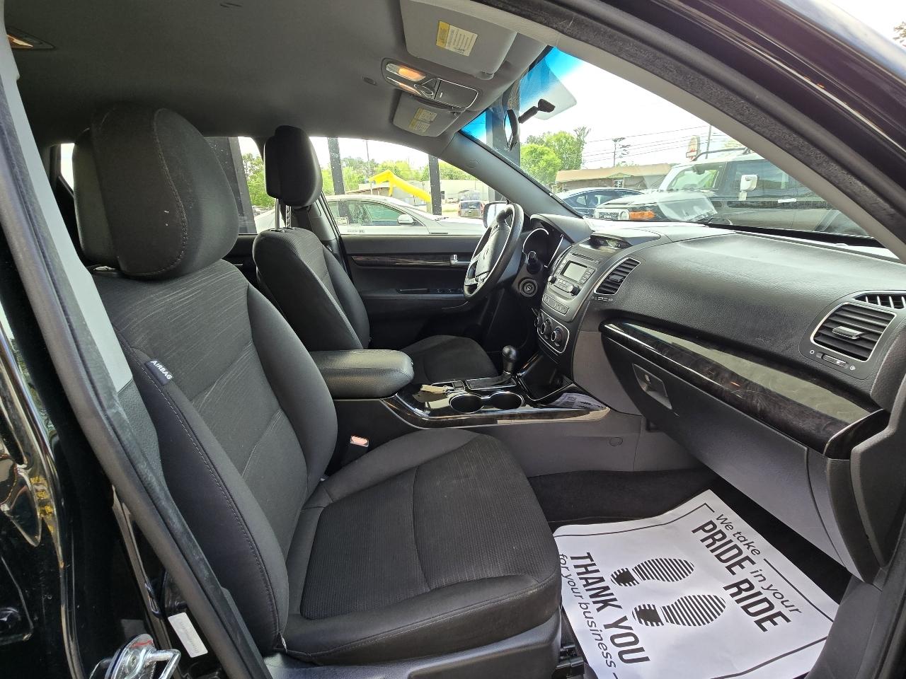 Kia Sorento LX 2WD 2014