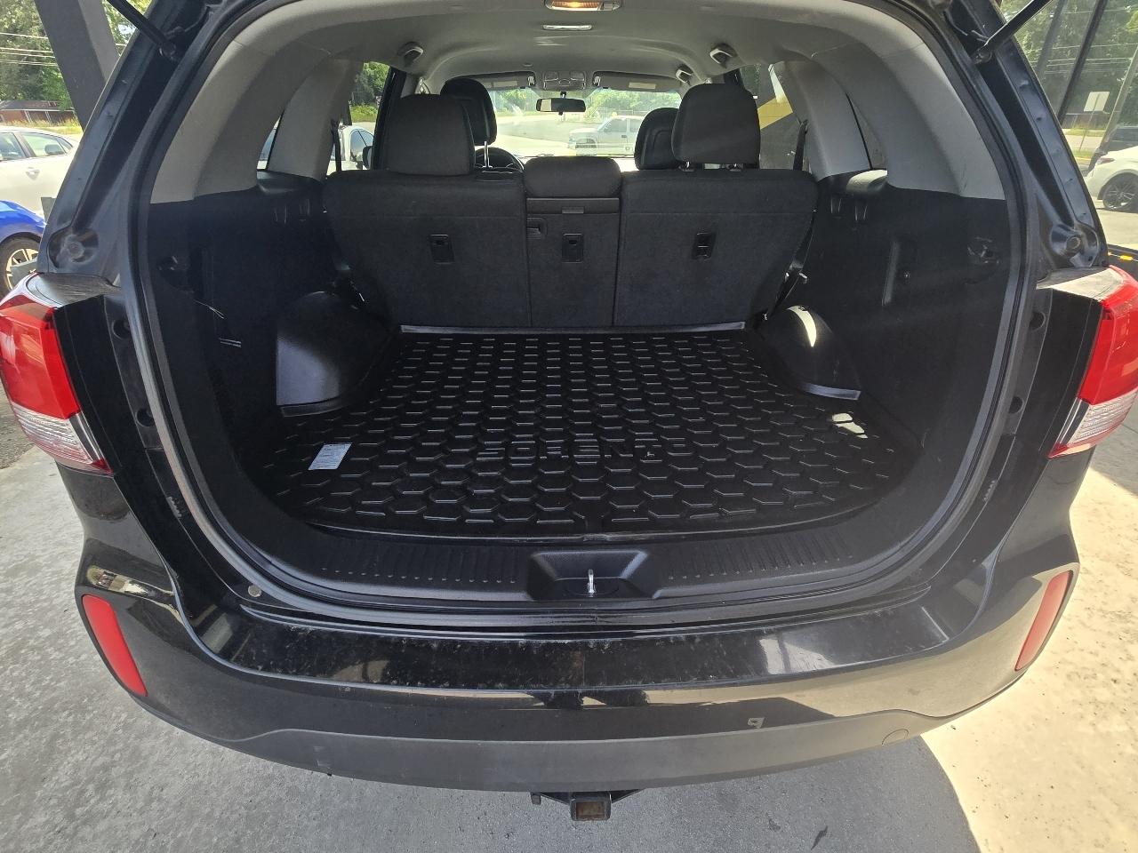 Kia Sorento LX 2WD 2014