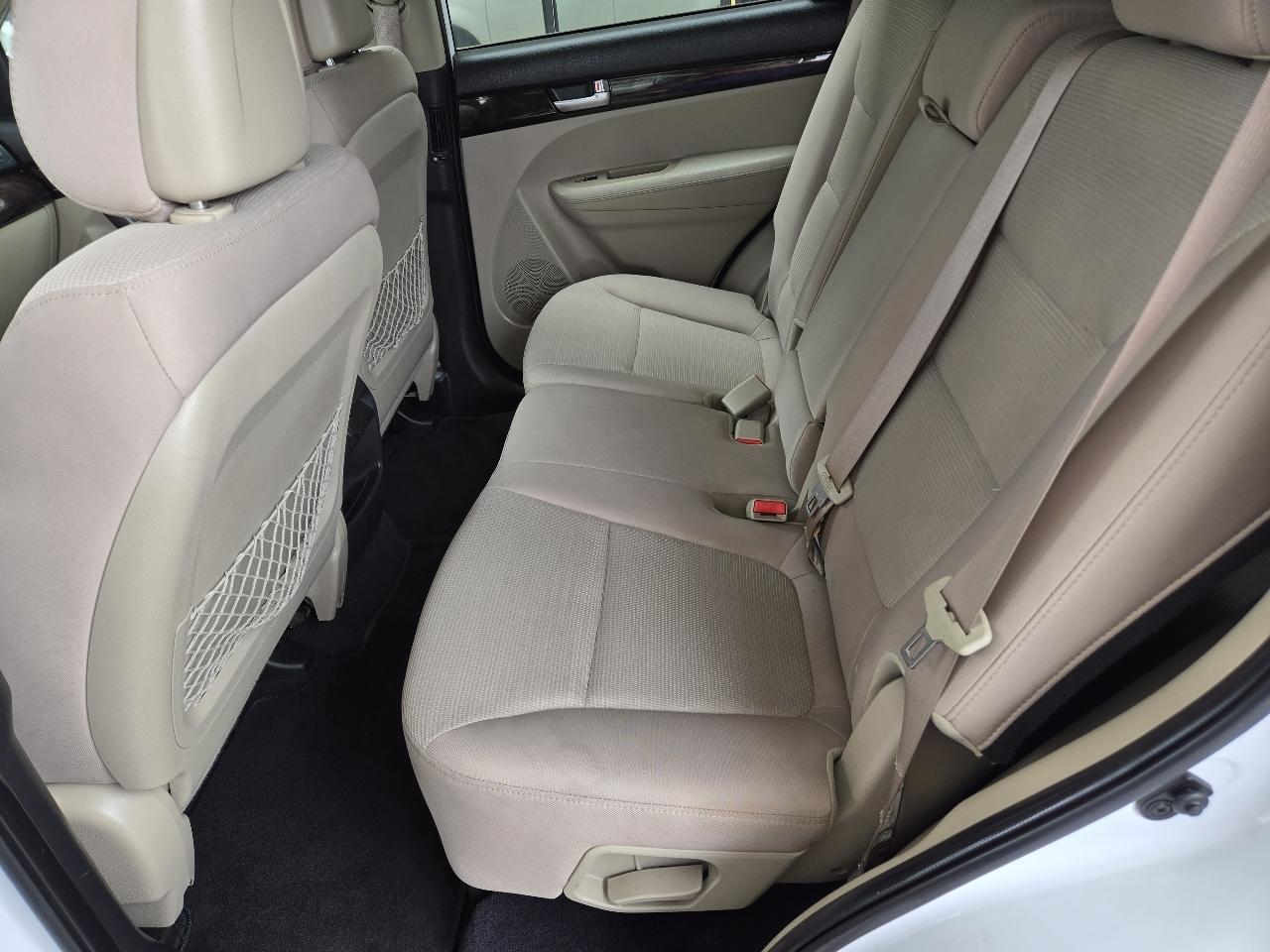Kia Sorento LX 2WD 2014