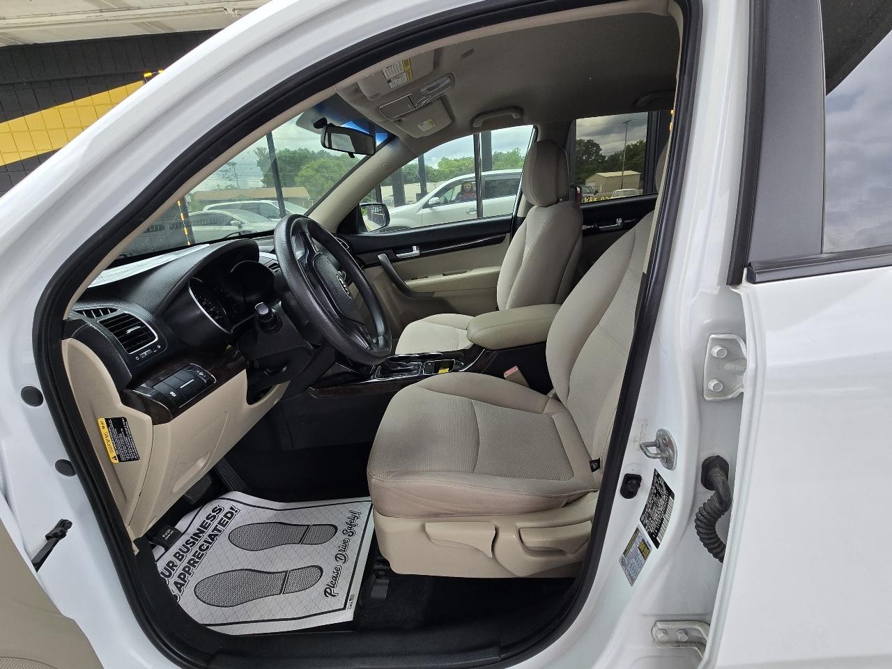 Kia Sorento LX 2WD 2014