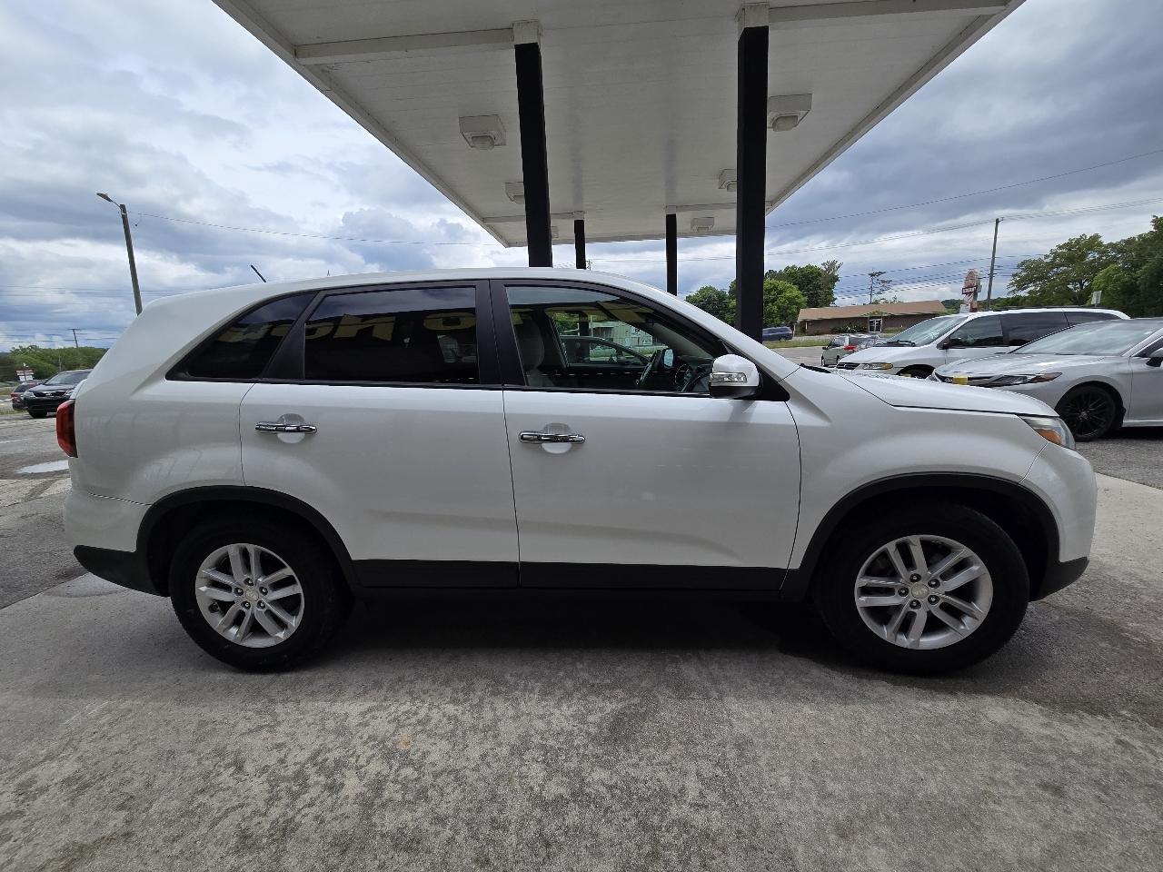 Kia Sorento LX 2WD 2014