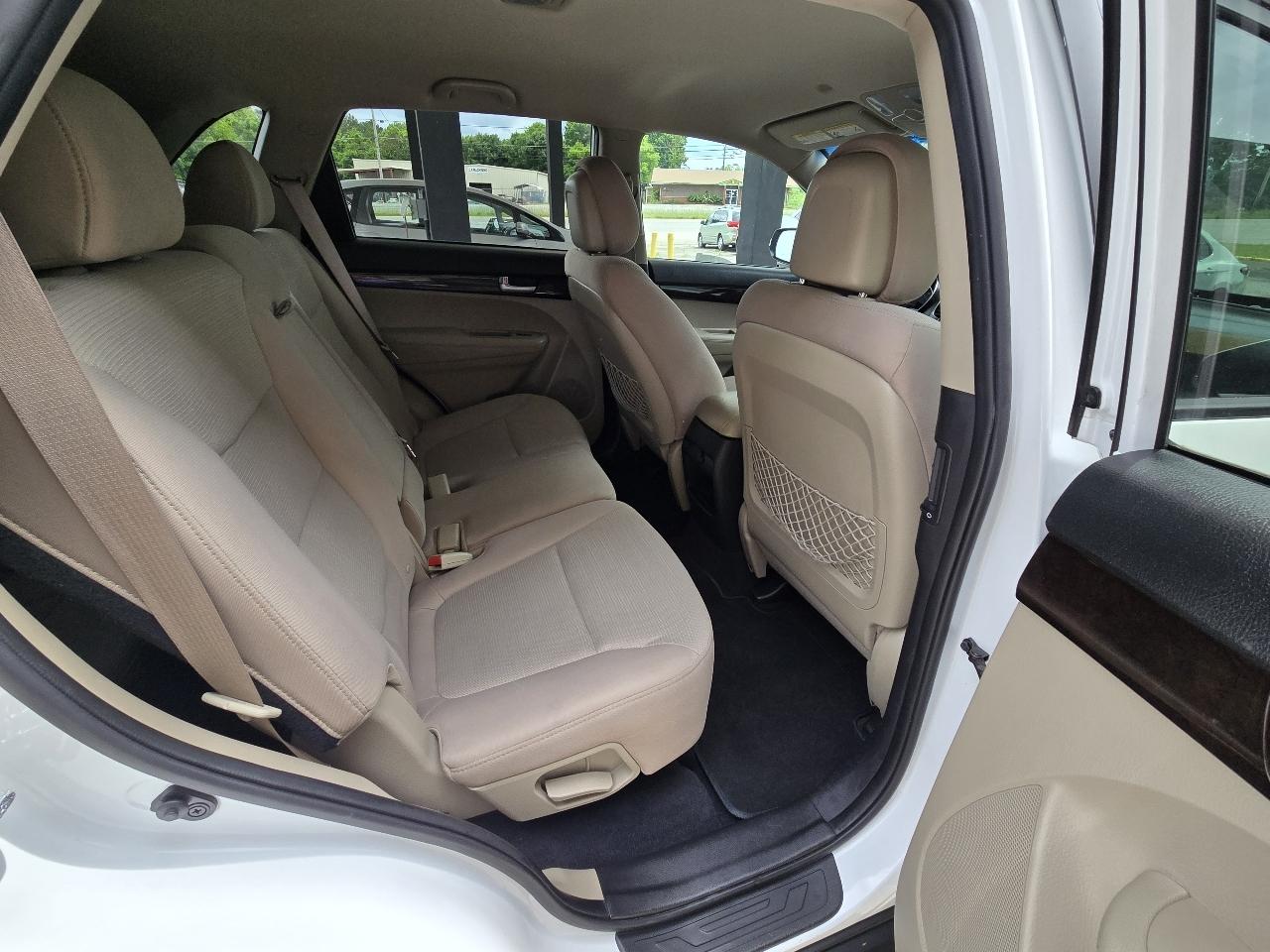 Kia Sorento LX 2WD 2014
