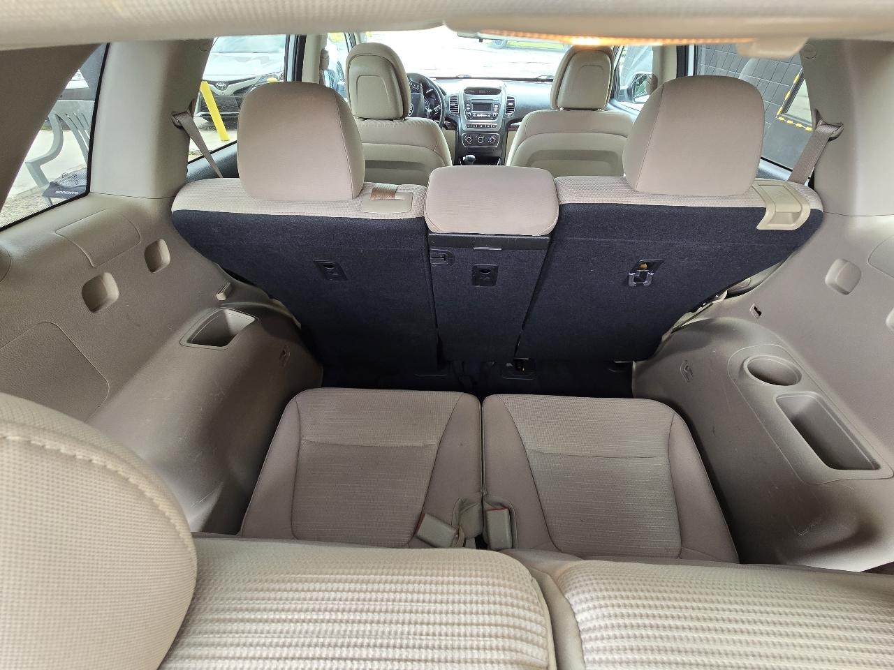 Kia Sorento LX 2WD 2014