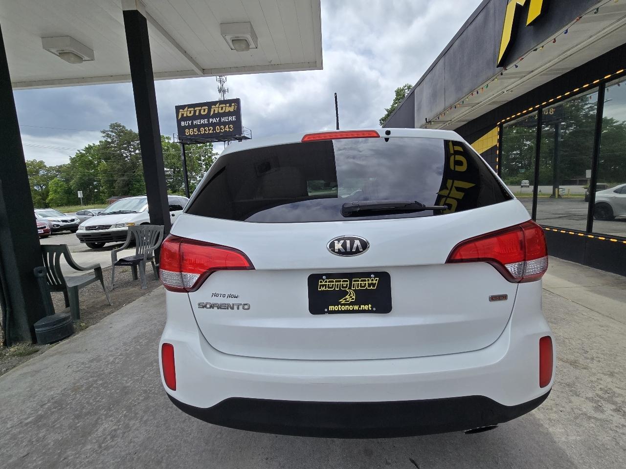 Kia Sorento LX 2WD 2014