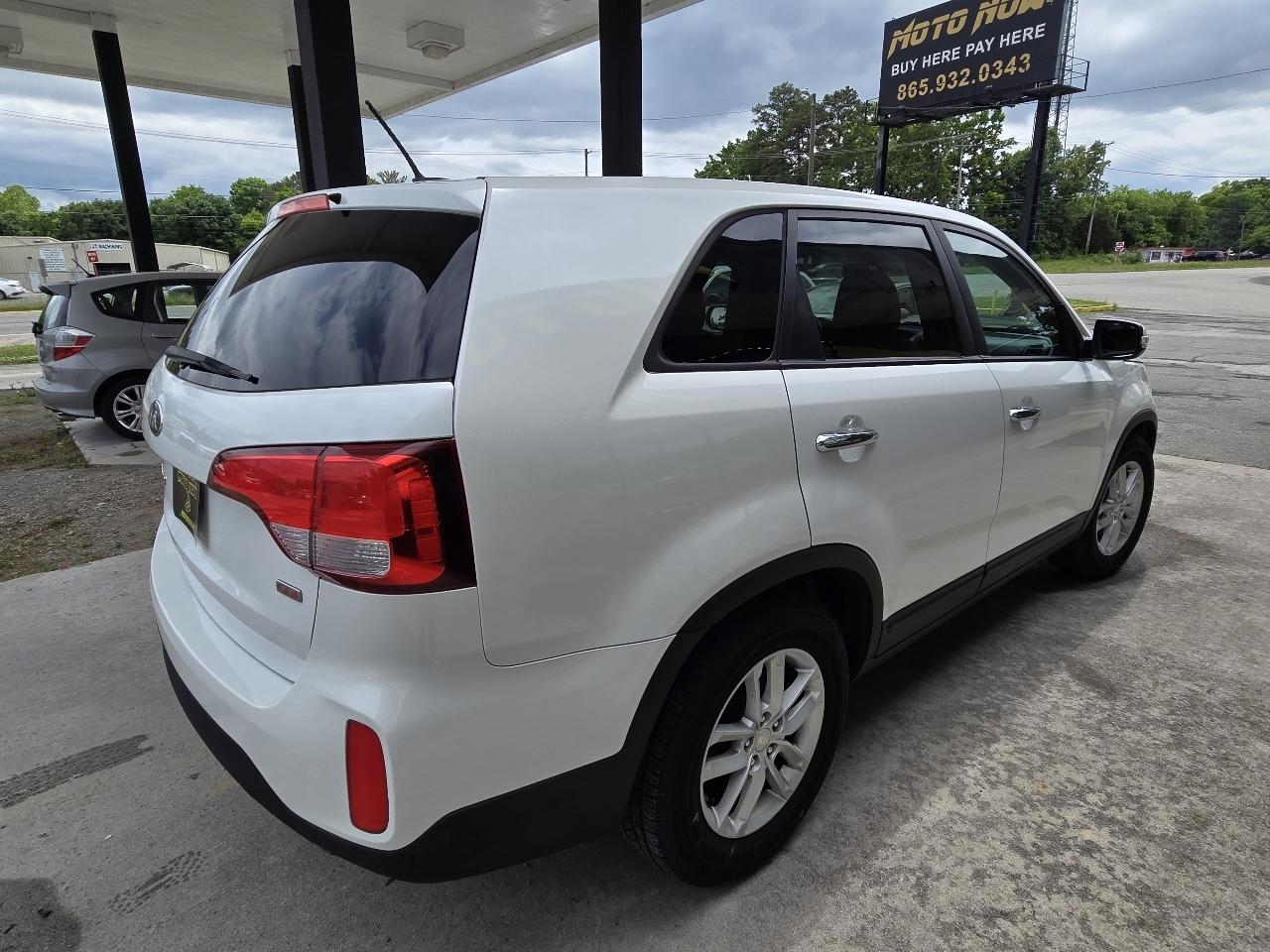 Kia Sorento LX 2WD 2014