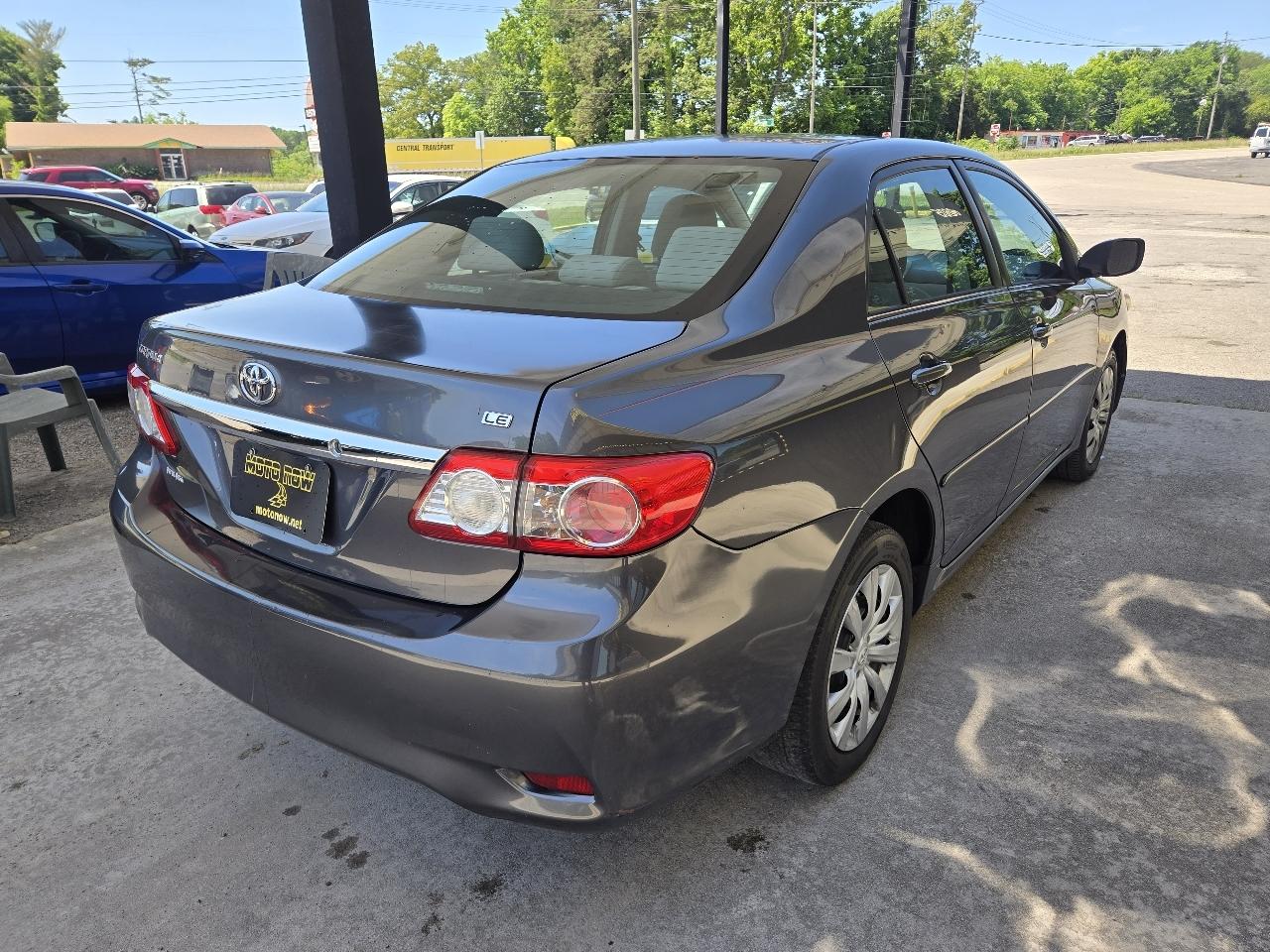 Toyota Corolla S 5-Speed MT 2013