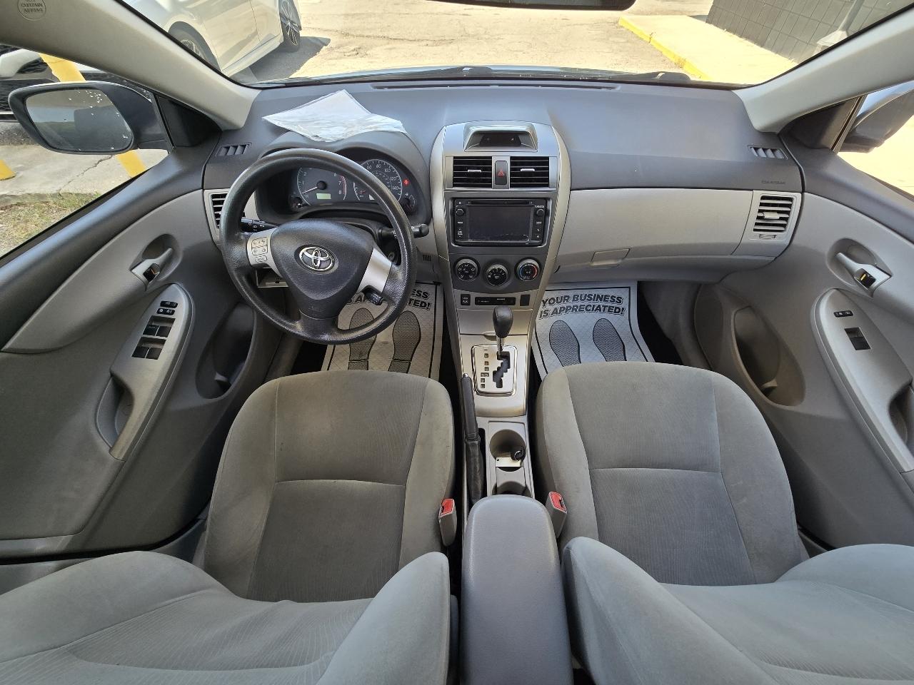 Toyota Corolla S 5-Speed MT 2013