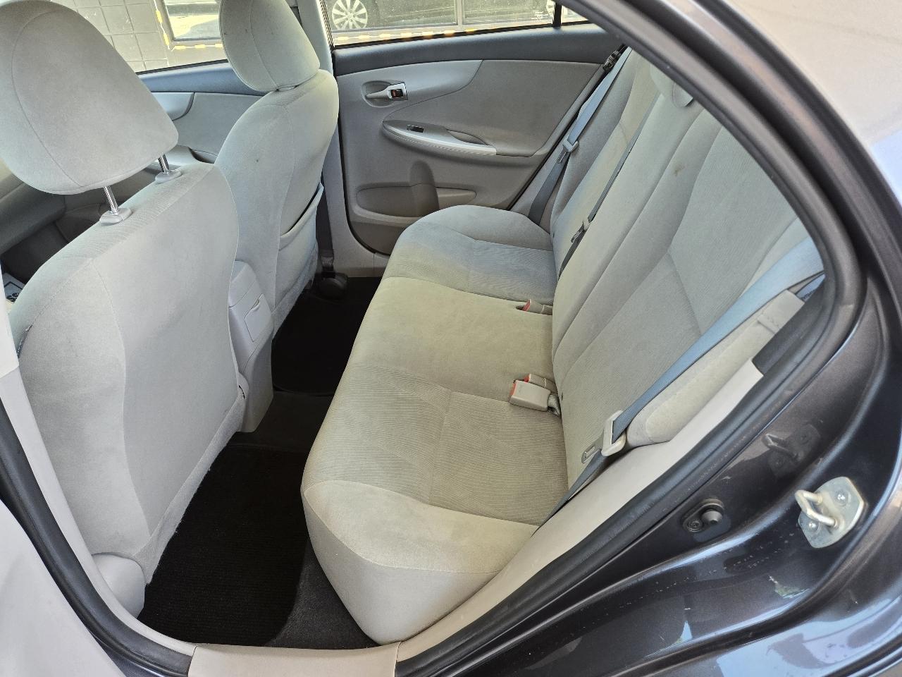 Toyota Corolla S 5-Speed MT 2013