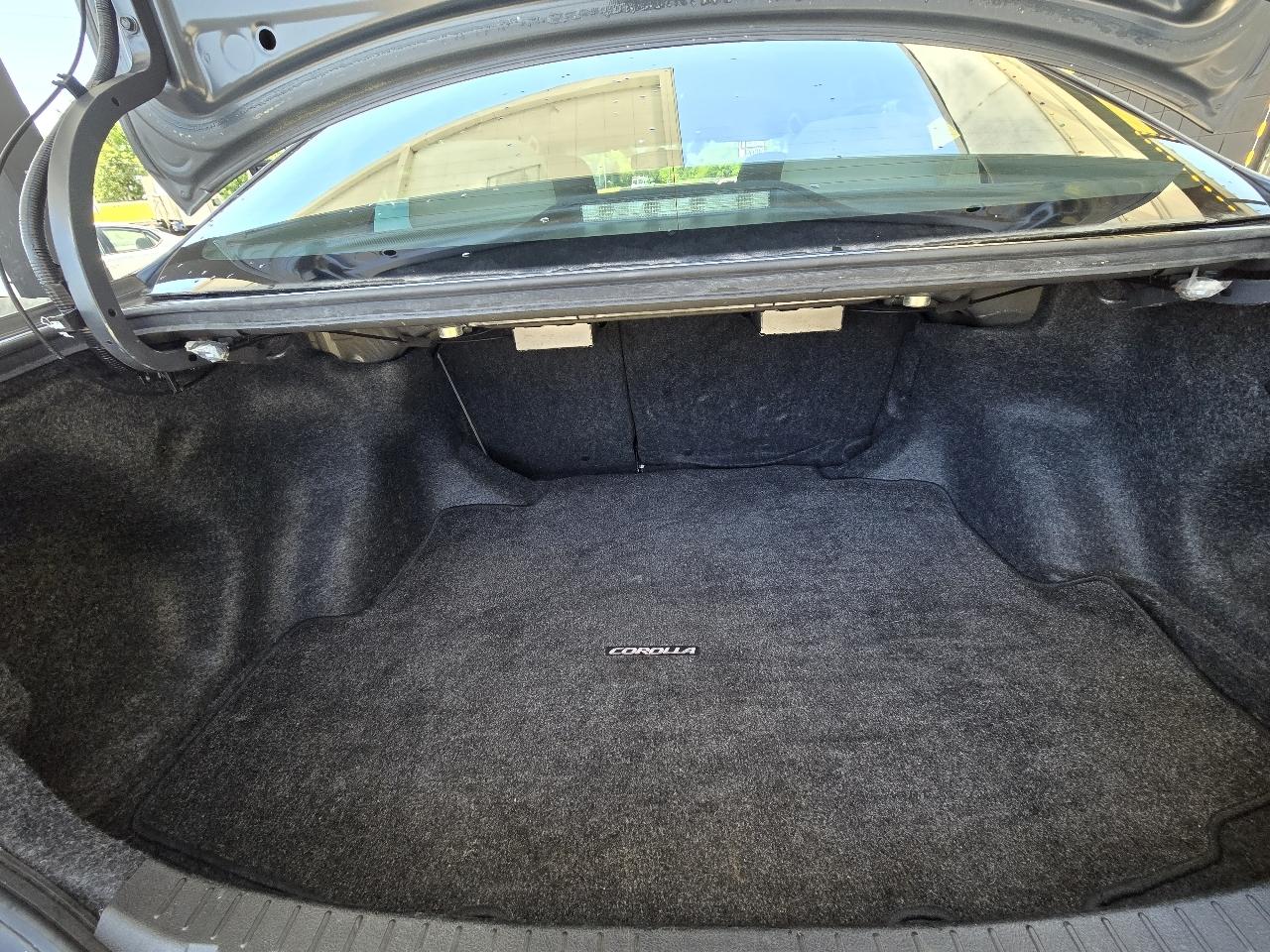 Toyota Corolla S 5-Speed MT 2013