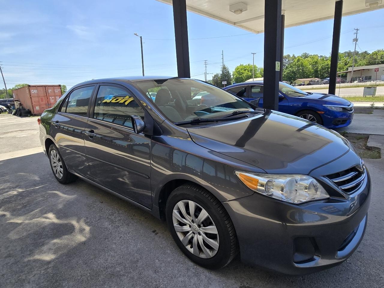 Toyota Corolla S 5-Speed MT 2013