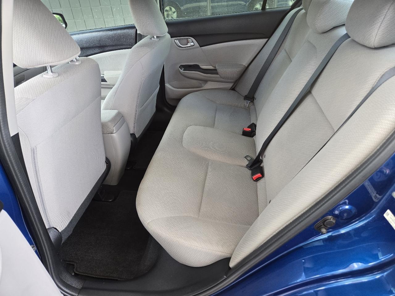 Honda Civic LX Sedan 5-Speed AT 2013