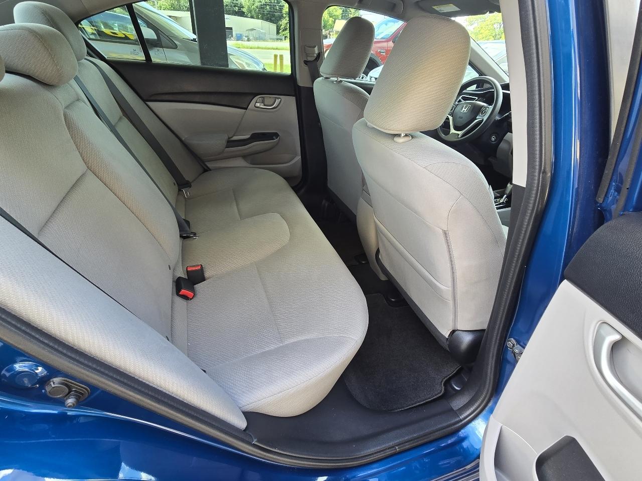 Honda Civic LX Sedan 5-Speed AT 2013