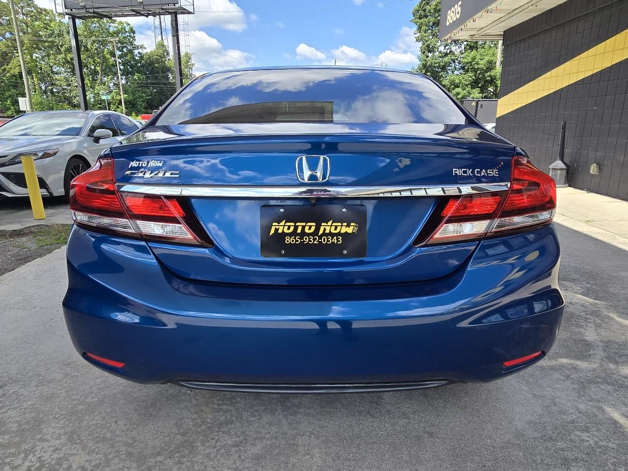 Honda Civic LX Sedan 5-Speed AT 2013