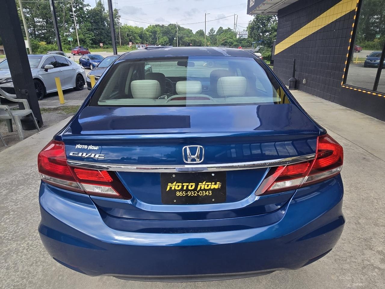 Honda Civic EX Sedan 5-Speed AT 2013