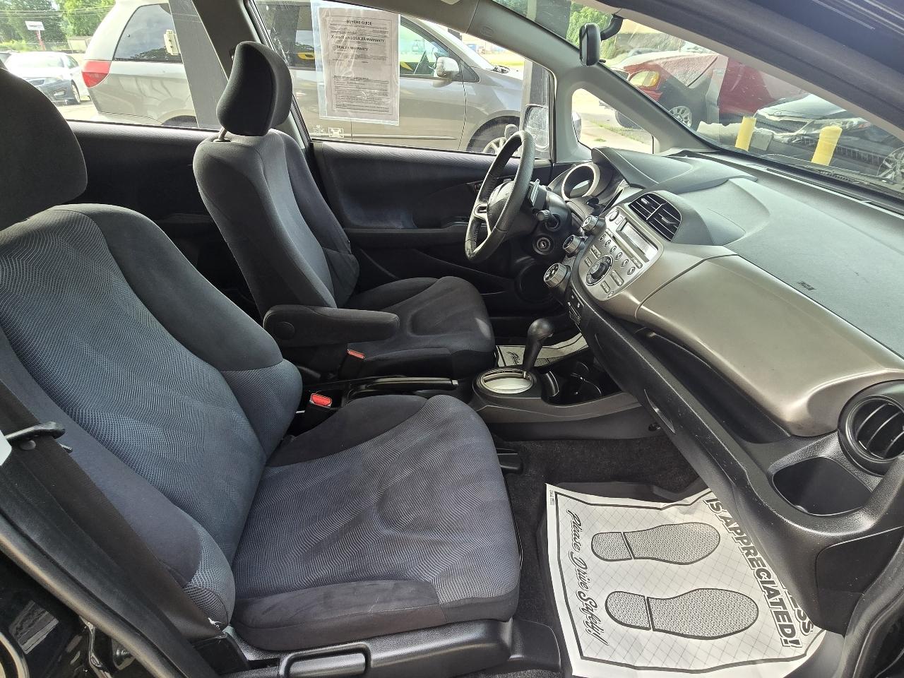 Honda Fit Sport 5-Speed AT 2010