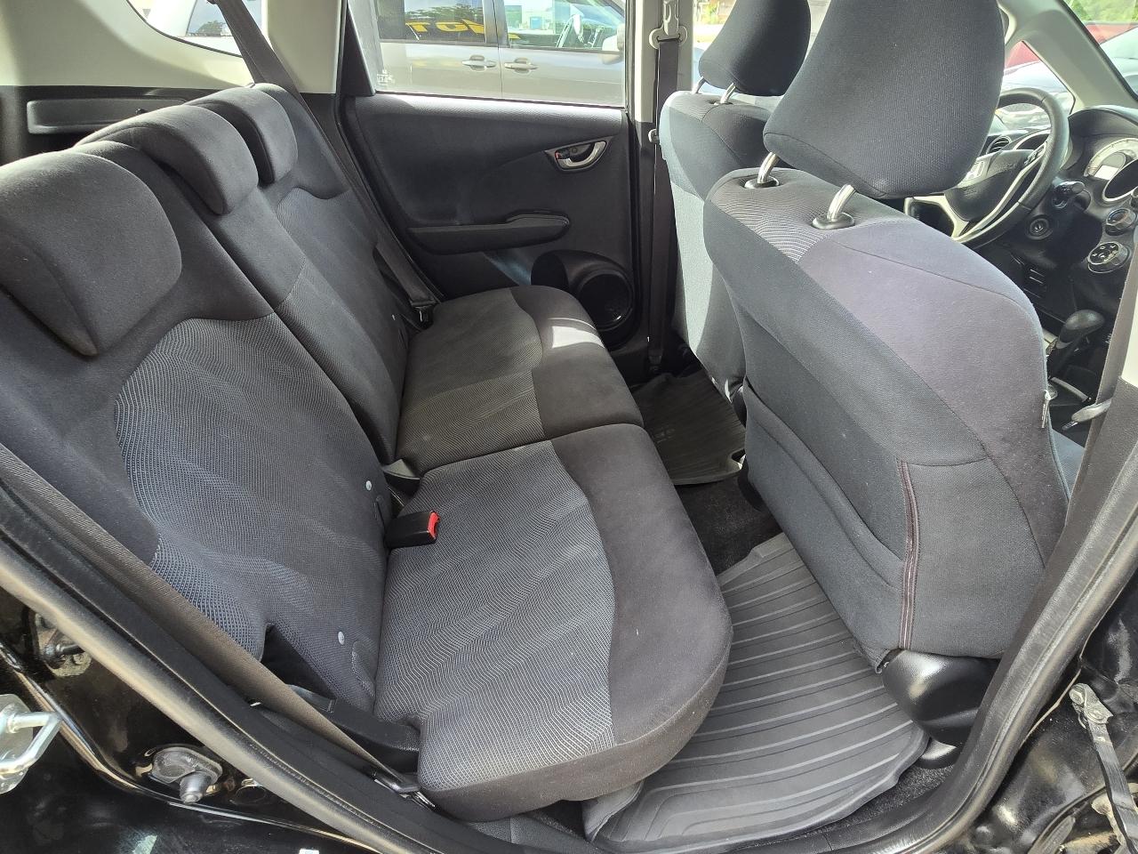 Honda Fit Sport 5-Speed AT 2010