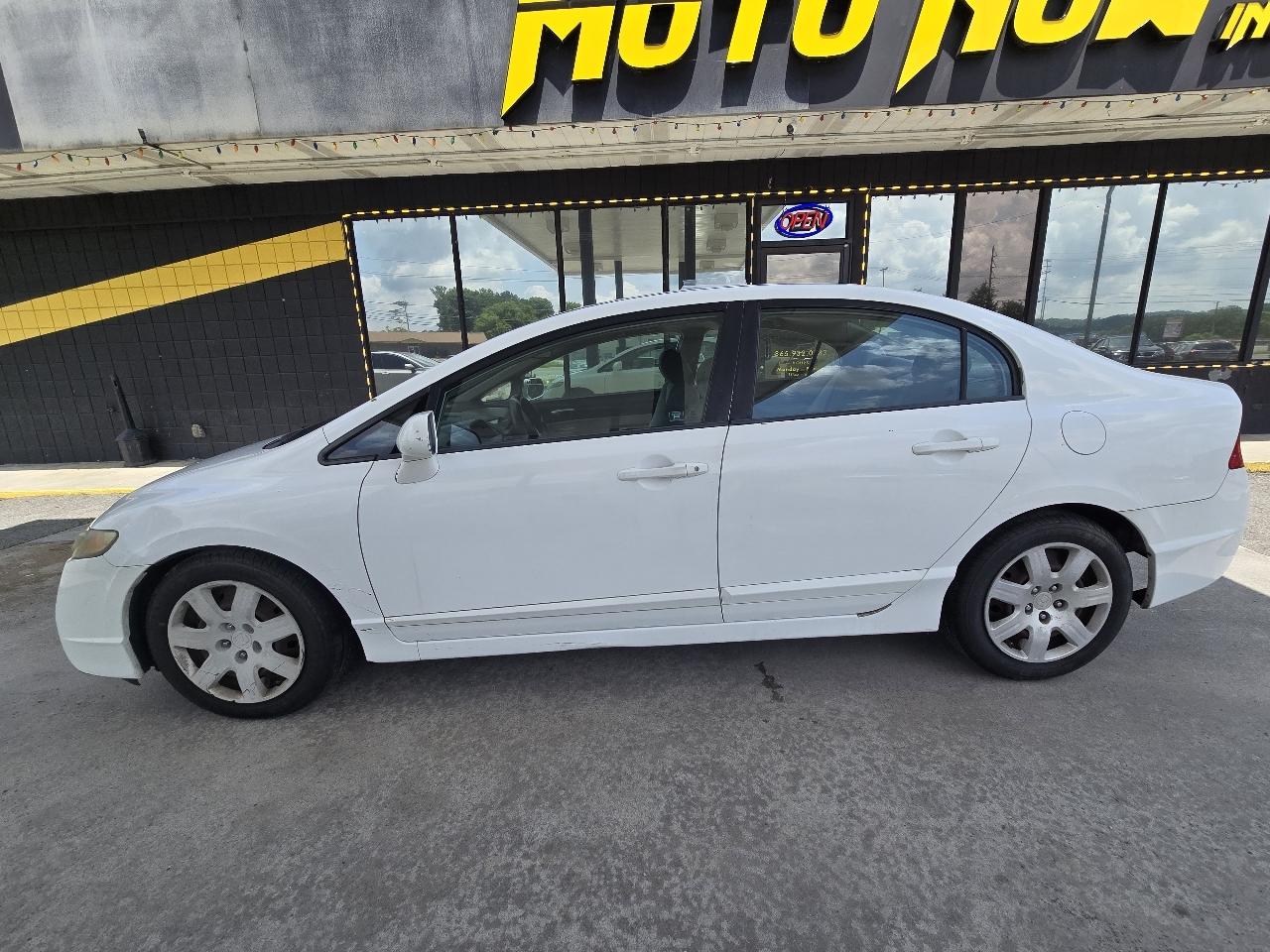 Honda Civic LX Sedan 5-Speed AT 2011
