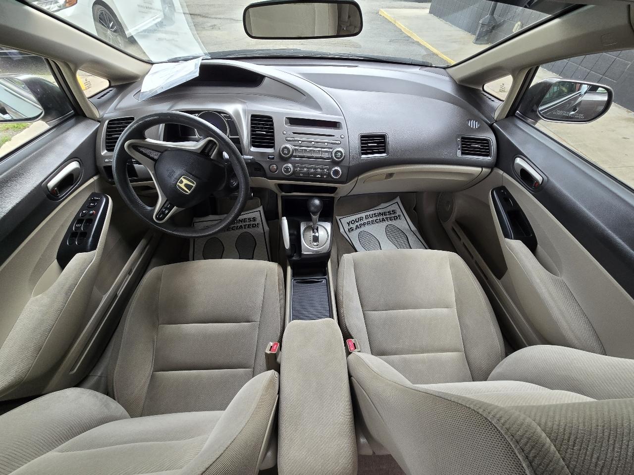 Honda Civic LX Sedan 5-Speed AT 2010