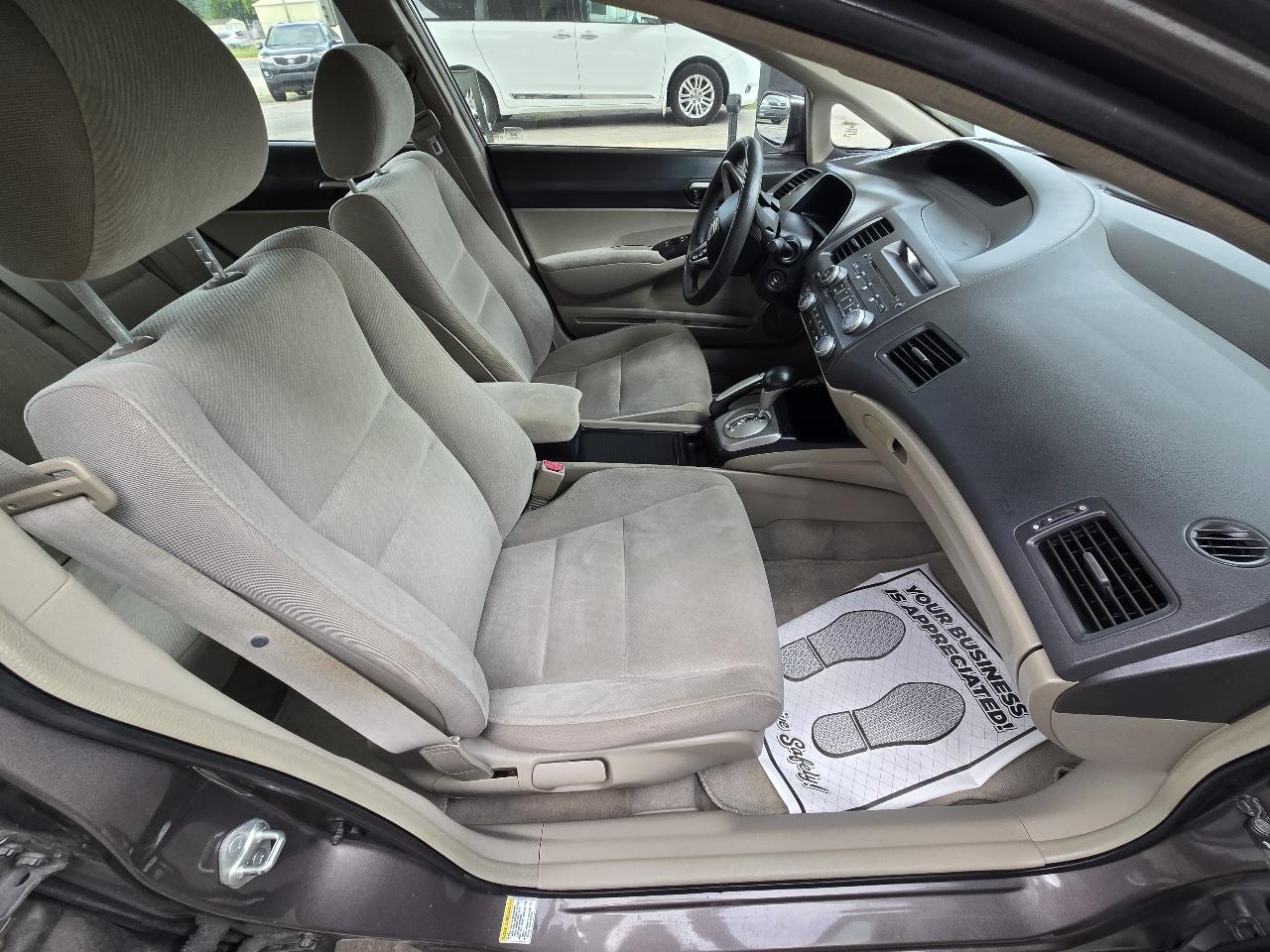 Honda Civic LX Sedan 5-Speed AT 2010