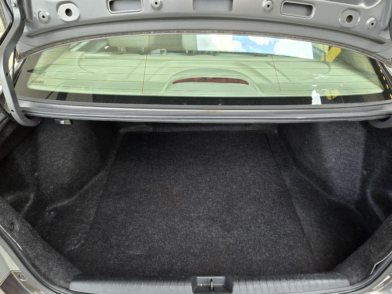 Honda Civic LX Sedan 5-Speed AT 2010